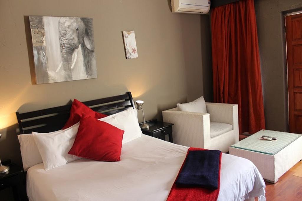 Flamboyant Guest Lodge Johannesburg Esterno foto