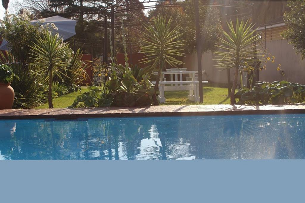 Flamboyant Guest Lodge Johannesburg Esterno foto