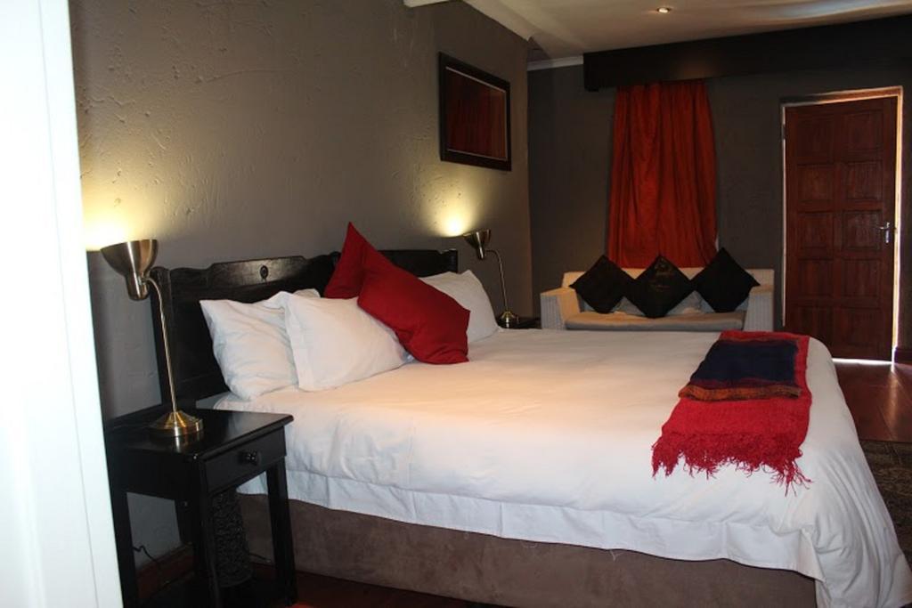 Flamboyant Guest Lodge Johannesburg Esterno foto