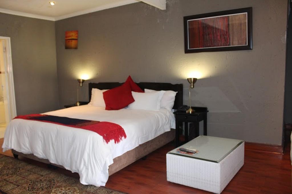 Flamboyant Guest Lodge Johannesburg Esterno foto